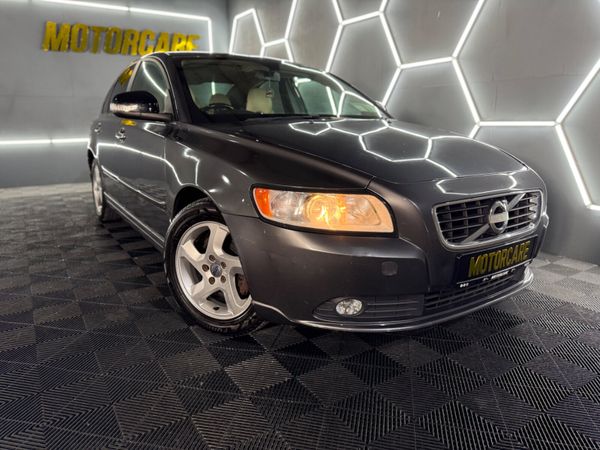 Volvo S40 Saloon, Diesel, 2011, Grey