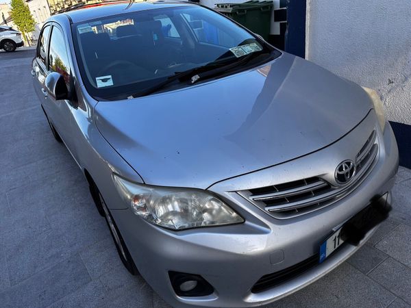 Toyota Corolla Saloon, Diesel, 2011, Silver