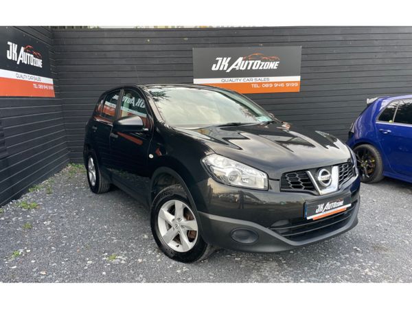 Nissan Qashqai Hatchback, Diesel, 2011, Black