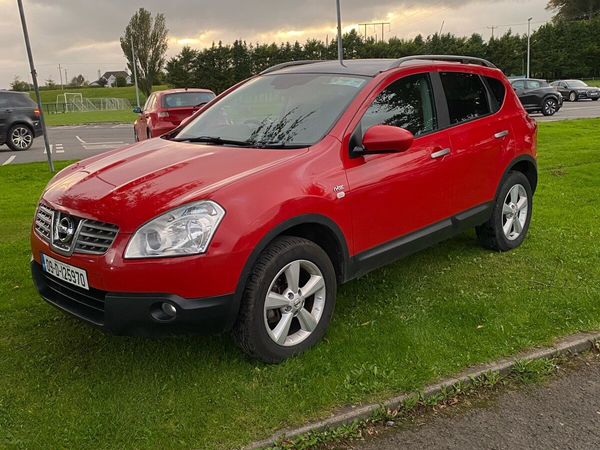 Nissan Qashqai Hatchback, Diesel, 2009, Red