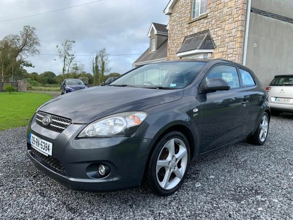 Kia Ceed Hatchback, Diesel, 2009, Grey