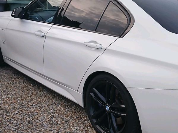 BMW 3-Series Saloon, Petrol Plug-in Hybrid, 2018, White