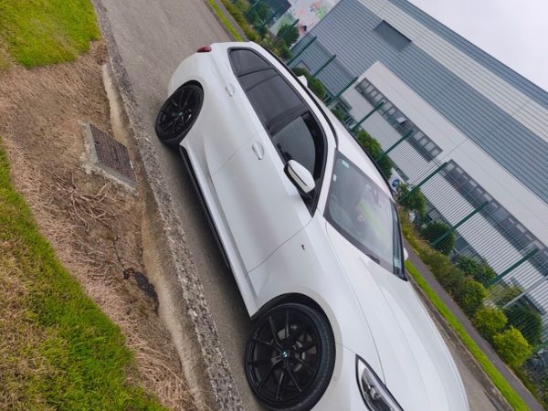 BMW 3-Series Estate, Petrol Plug-in Hybrid, 2020, White