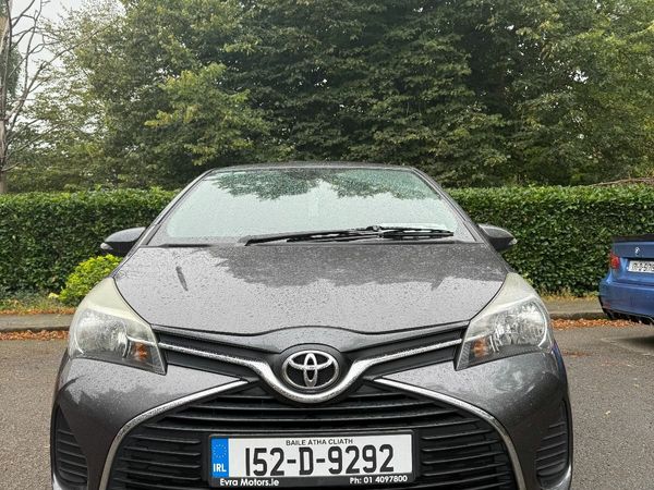 Toyota Yaris Hatchback, Petrol, 2015, Grey
