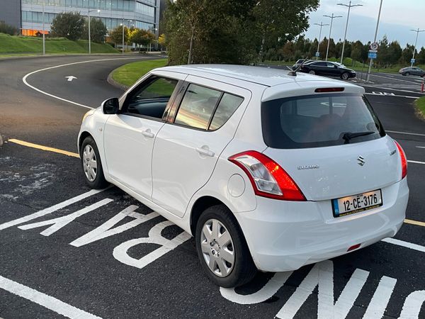 Suzuki Swift Hatchback, Petrol, 2012, White