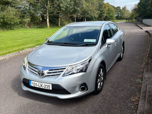 Toyota Avensis Saloon, Diesel, 2013, Silver