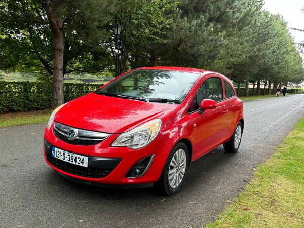 Vauxhall Corsa Hatchback, Petrol, 2013, Red