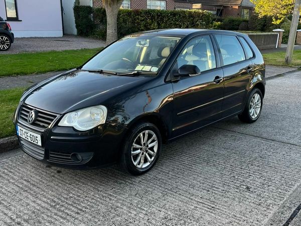 Volkswagen Polo Hatchback, Petrol, 2007, Black