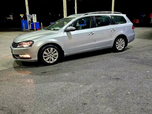 Volkswagen Passat Estate, Diesel, 2012, Silver