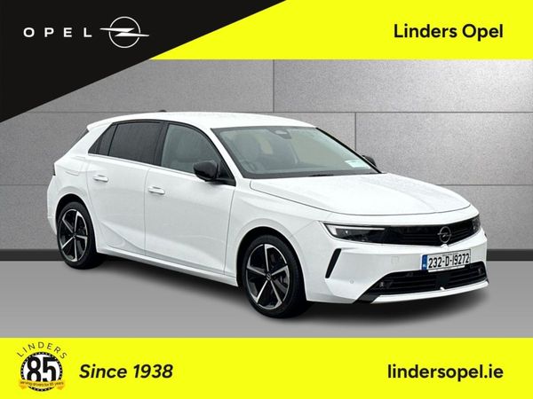 Opel Astra Hatchback, Petrol Plug-in Hybrid, 2023, White