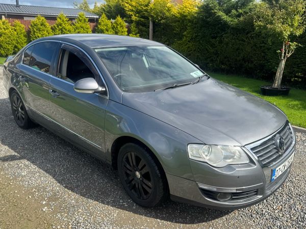 Volkswagen Passat Saloon, Petrol, 2007, Grey
