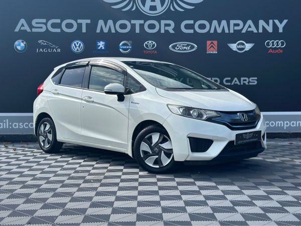 Honda Fit Hatchback, Petrol Hybrid, 2013, White