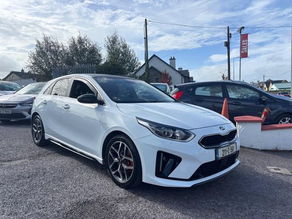 Kia Ceed Hatchback, Petrol, 2021, White