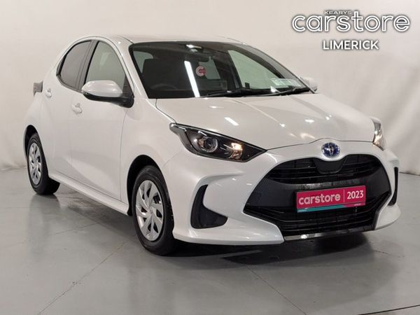 Toyota Yaris Hatchback, Petrol Hybrid, 2023, White