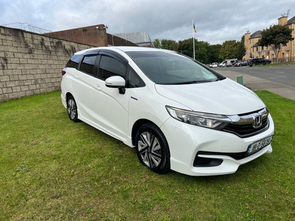 Honda Shuttle MPV, Petrol Hybrid, 2018, White