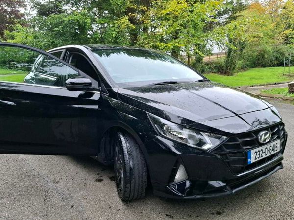 Hyundai i20 Hatchback, Petrol, 2023, Black