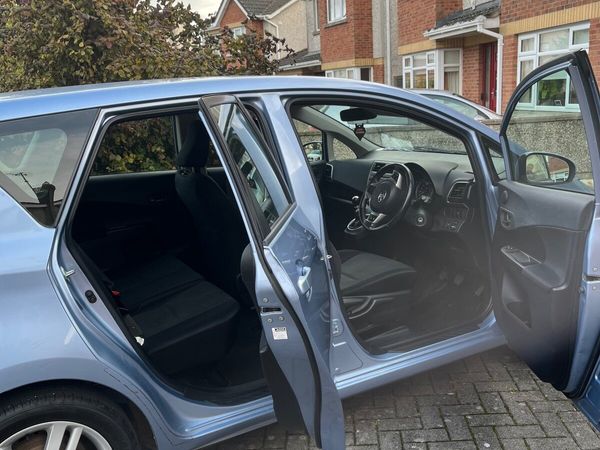 Toyota Verso-S MPV, Petrol, 2011, Blue