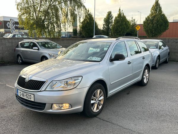 Skoda Octavia Estate, Diesel, 2012, Silver