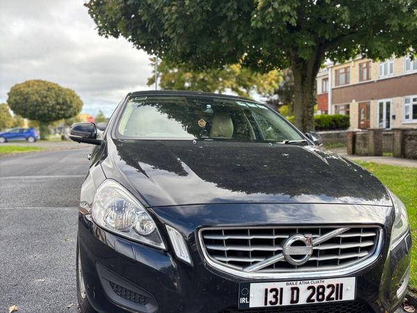 Volvo S60 Saloon, Diesel, 2013, Black