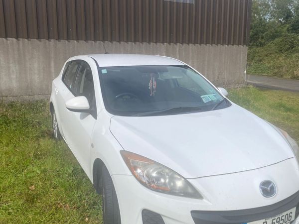 Mazda Mazda3 Hatchback, Diesel, 2012, White