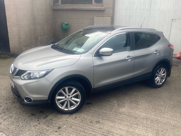 Nissan Qashqai SUV, Diesel, 2017, Grey