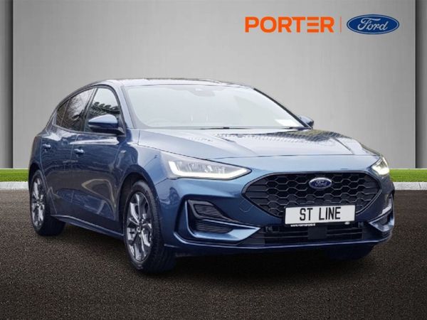 Ford Focus Hatchback, Petrol, 2025, Blue