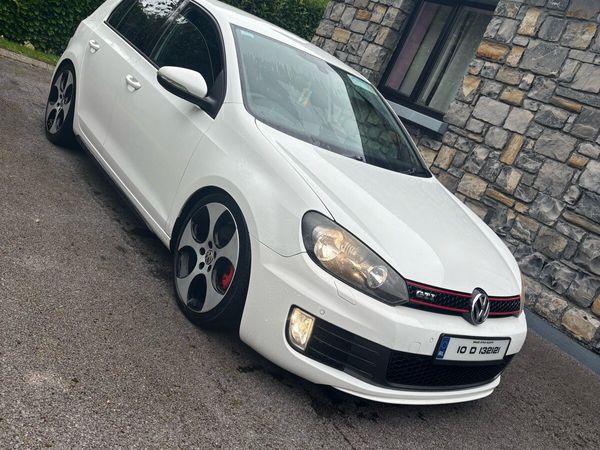 Volkswagen Golf Hatchback, Petrol, 2010, White