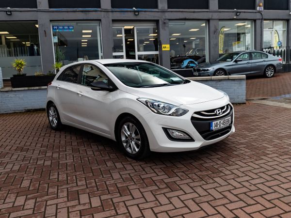 Hyundai i30 Hatchback, Petrol, 2014, White