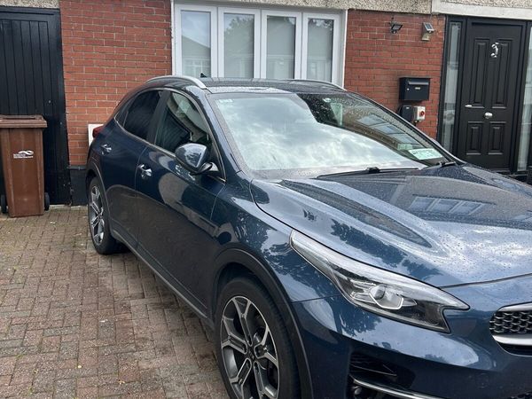 Kia XCeed Hatchback, Diesel, 2020, Blue
