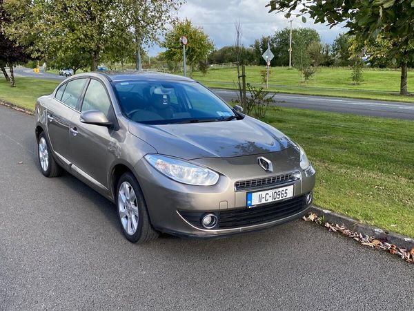 Renault Fluence Saloon, Diesel, 2011, Gold
