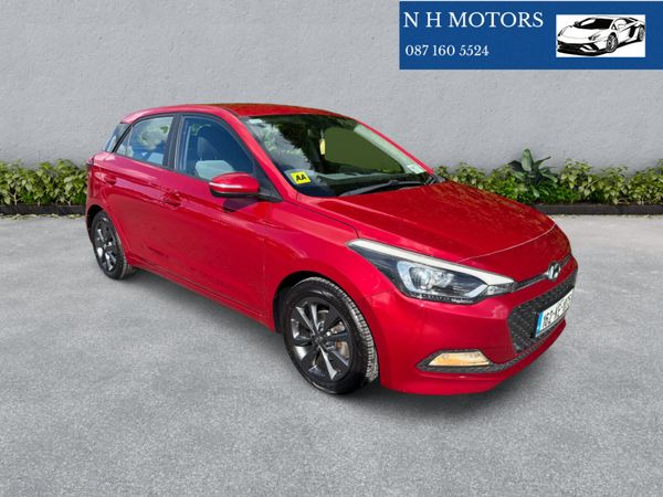Hyundai i20 Hatchback, Petrol, 2016, Red