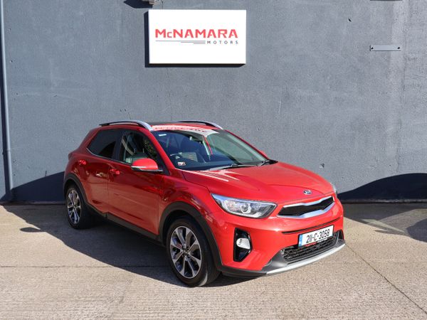 Kia Stonic Estate/Jeep, Petrol, 2021, Red