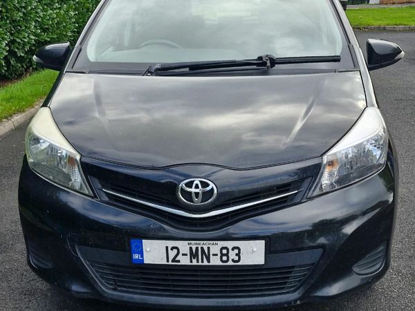Toyota Yaris Hatchback, Petrol, 2012, Black