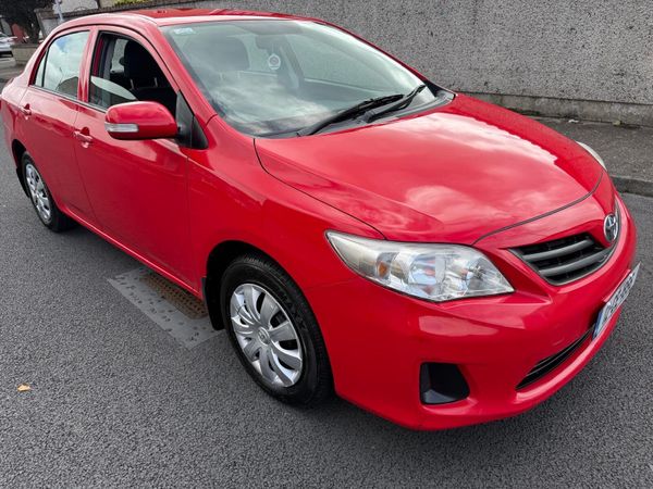 Toyota Corolla Saloon, Diesel, 2012, Red