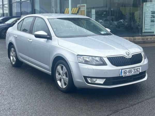 Skoda Octavia Hatchback, Diesel, 2016, Silver