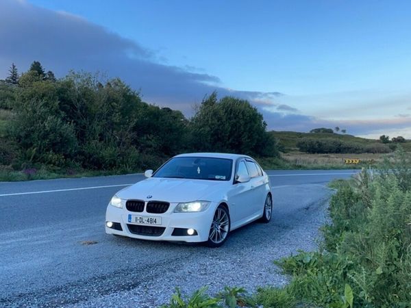 BMW 3-Series Saloon, Diesel, 2011, White