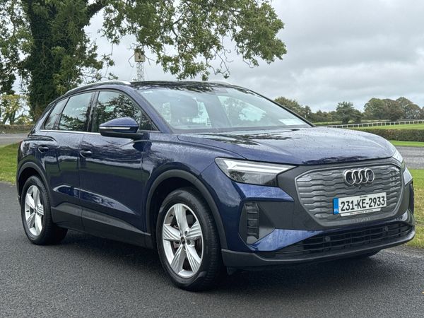 Audi e-tron Estate/Jeep, Electric, 2023, Blue