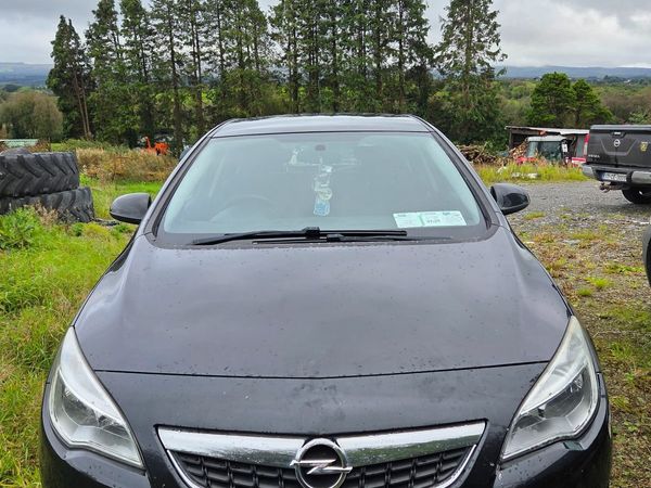 Opel Astra MPV, Diesel, 2012, Black