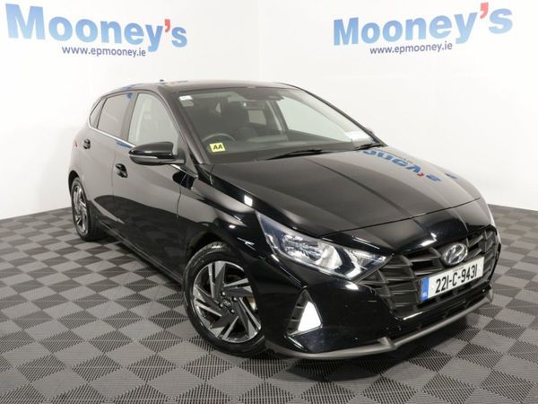 Hyundai i20 Hatchback, Petrol, 2022, Black