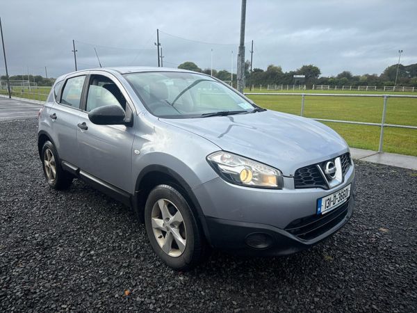 Nissan Qashqai Hatchback, Diesel, 2013, Grey