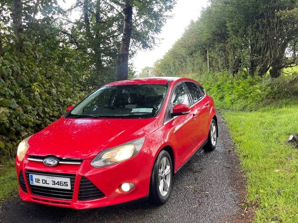 Ford Focus Hatchback, Diesel, 2012, Red