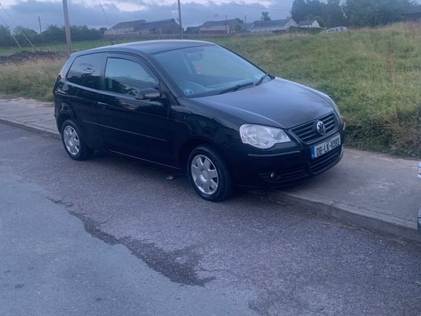 Volkswagen Polo Hatchback, Petrol, 2006, Black