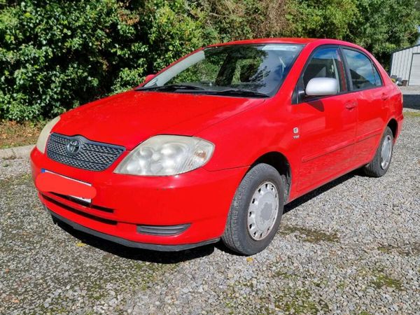 Toyota Corolla Saloon, Petrol, 2002, Red