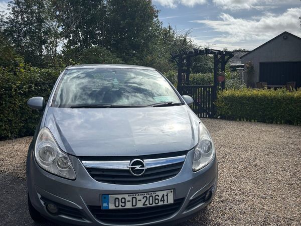Opel Corsa Hatchback, Petrol, 2009, Silver