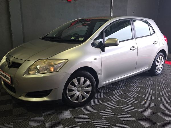 Toyota Auris Hatchback, Petrol, 2007, Silver