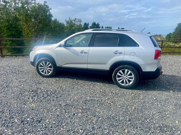 Kia Sorento SUV, Diesel, 2012, Silver
