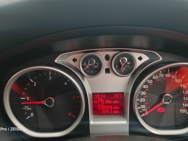 Ford Focus Hatchback, Diesel, 2011, Silver