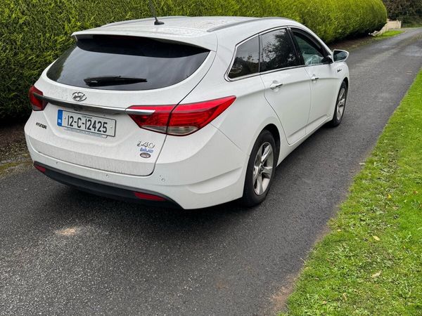 Hyundai i40 Estate, Diesel, 2012, White