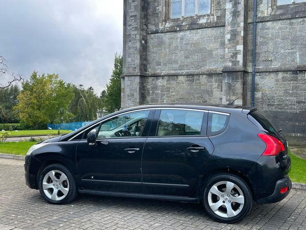 Peugeot 3008 MPV, Diesel, 2010, Black