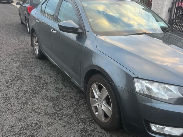 Skoda Octavia Hatchback, Diesel, 2015, Grey